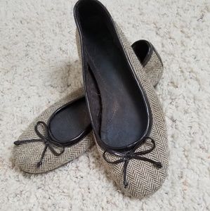 Aerosoles size 9.5 cute bow flats
